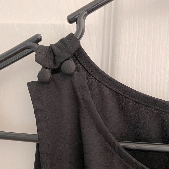 LOFT Women’s Petite Romper with Pockets - Picture 3 of 7